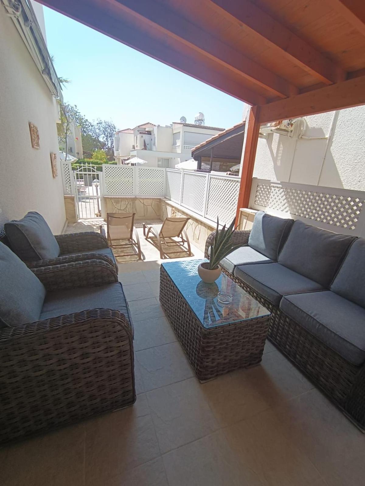 Nerina Apartment Paphos Exterior foto